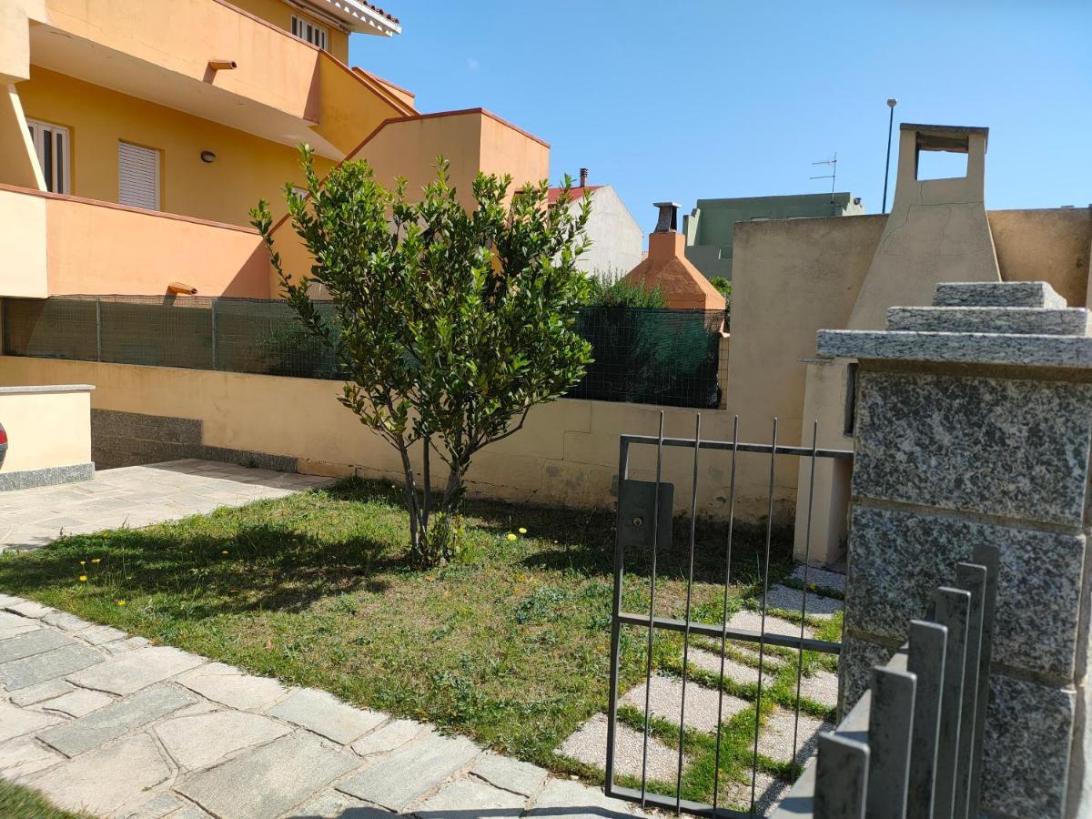 Oasy2 Apartamento Villasimius Exterior foto